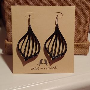 Cut-out Petal Drop Earrings